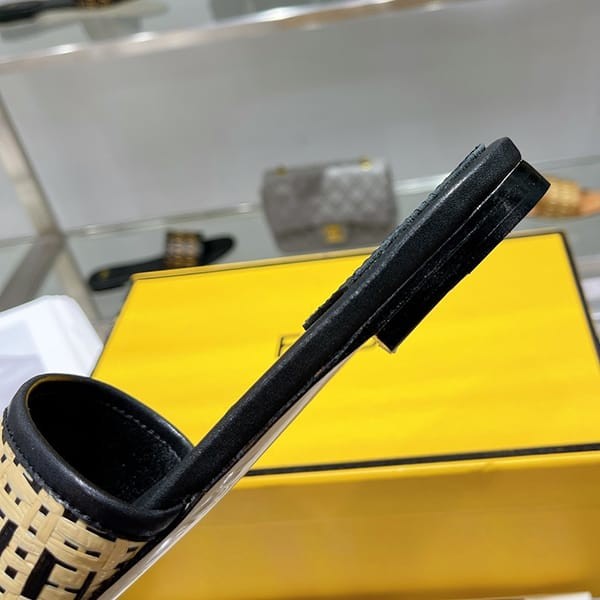 フェンディ n級品 ロゴ サンダル FFロゴインターレーススライド