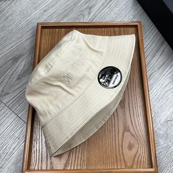 サンローラン×NEWERA ロゴ刺繍 バケットハット レプリカ Sap13037