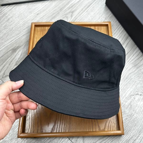 サンローラン×NEWERA ロゴ刺繍 バケットハット レプリカ Sap13037