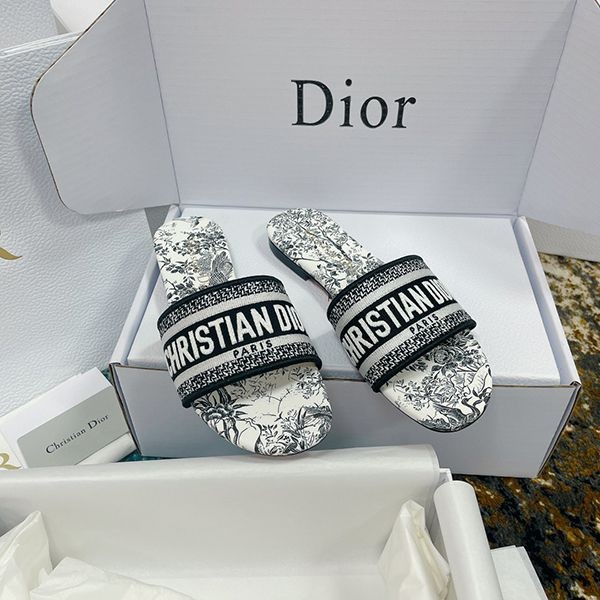 ディオール フラットサンダル N級品 del10835