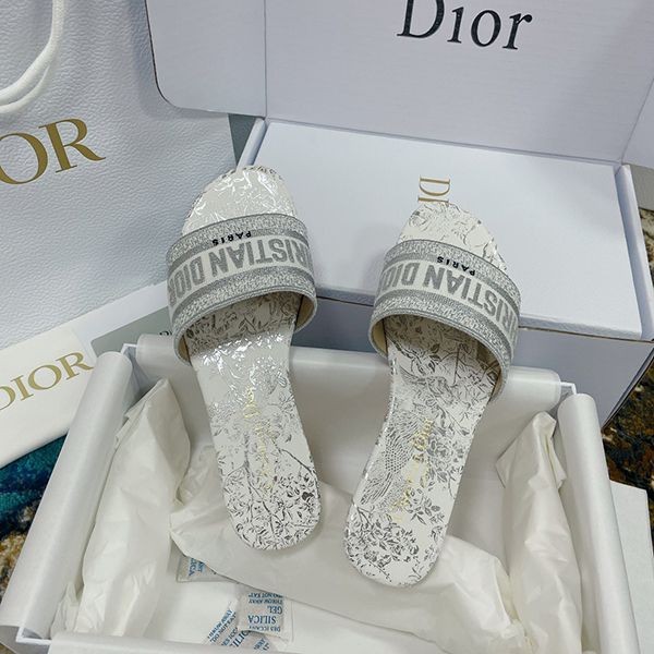 ディオール フラットサンダル N級品 del10835