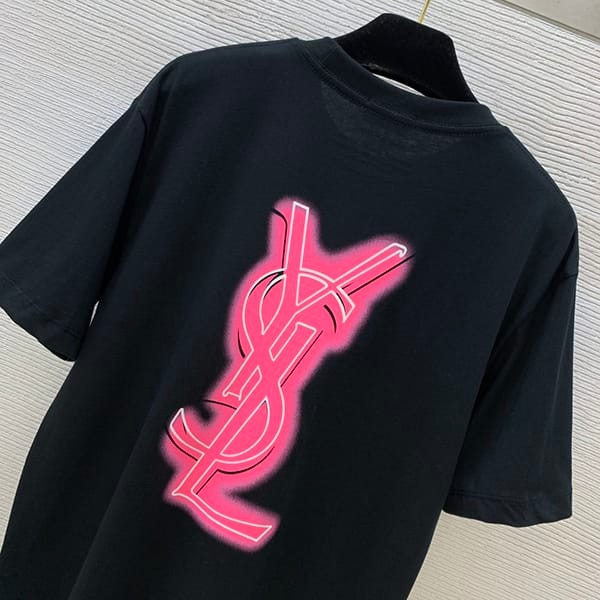高品質サンローラン シグネチャーロゴ Tシャツ パチモン Sah30503