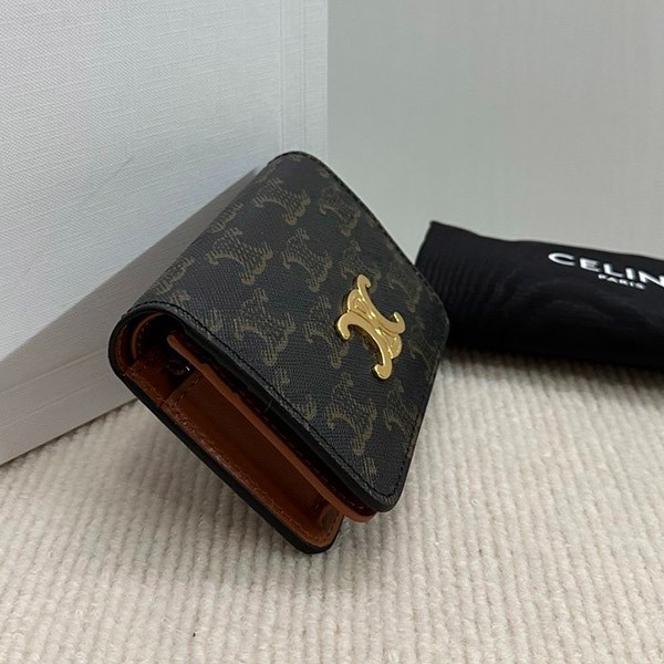 シック♪贈り物にも セリーヌ トリオンフキャンパス2つ折り財布 激安 10K622CQH04LU
