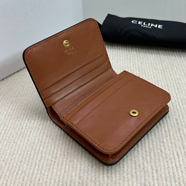 シック♪贈り物にも セリーヌ トリオンフキャンパス2つ折り財布 激安 10K622CQH04LU