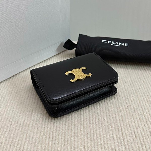 セリーヌ コピー Triomphe カーフスキン コンパクトウォレット 財布 10K623DPV