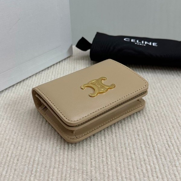 超希少!セリーヌ トリオンフ コンパクトウォレット ヌード 財布 偽物 10K623DPV03ND