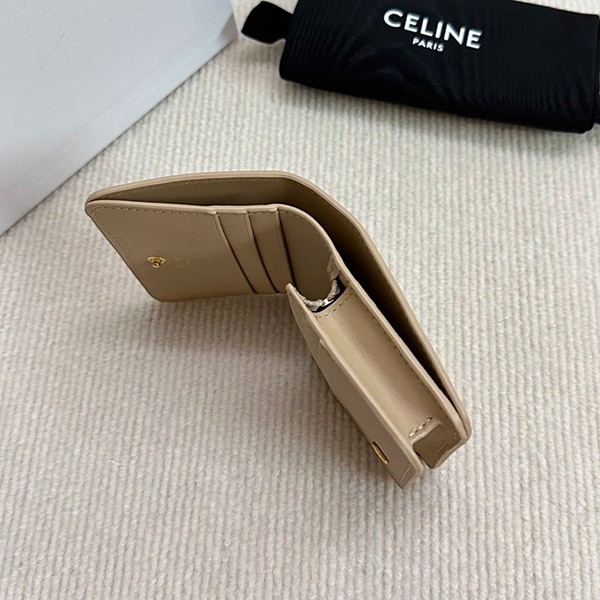 超希少!セリーヌ トリオンフ コンパクトウォレット ヌード 財布 偽物 10K623DPV03ND
