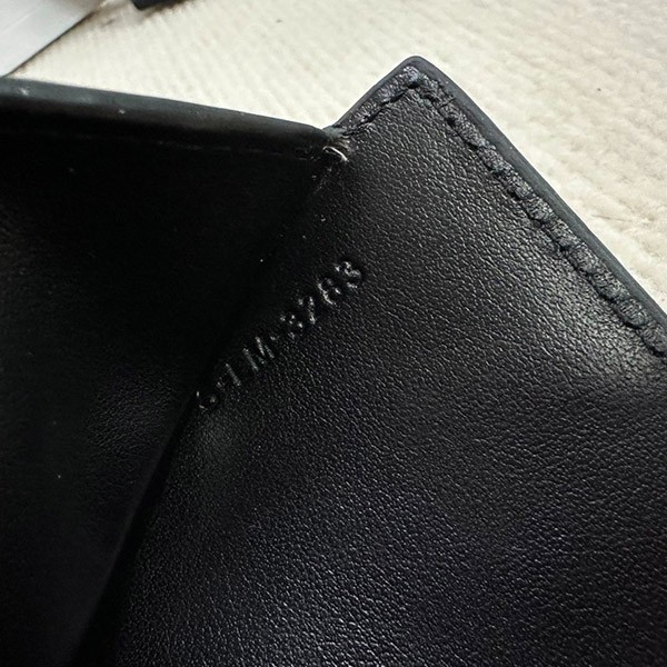 【超人気】セリーヌ コピー スモールウォレット トリオンフ シルバー金具 10D783DPV38SI