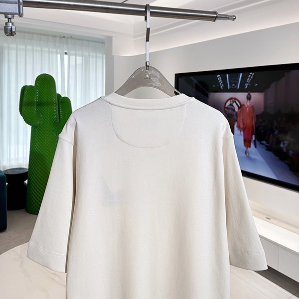 超希少!フェンディ ロゴエンブロイダリー コットンTシャツ 偽物 FY1291AR6Q