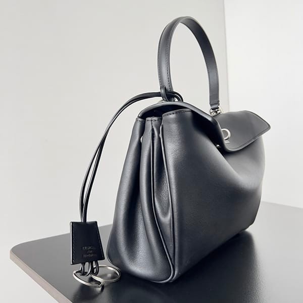 バレンシアガ RODEO ミディアム ユーズドエフェクト チャーム コピー トートバッグ bag19127
