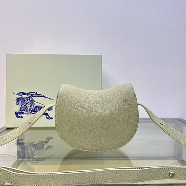 バーバリー n級品 ロッキングホースミニバッグ Baz26631