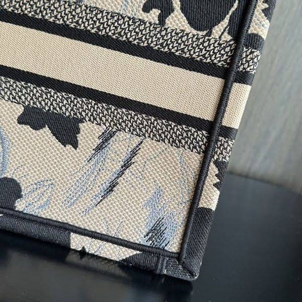 大人気!ディオール Book Tote バッグ n級 ミニ ストラップ付き dev48270