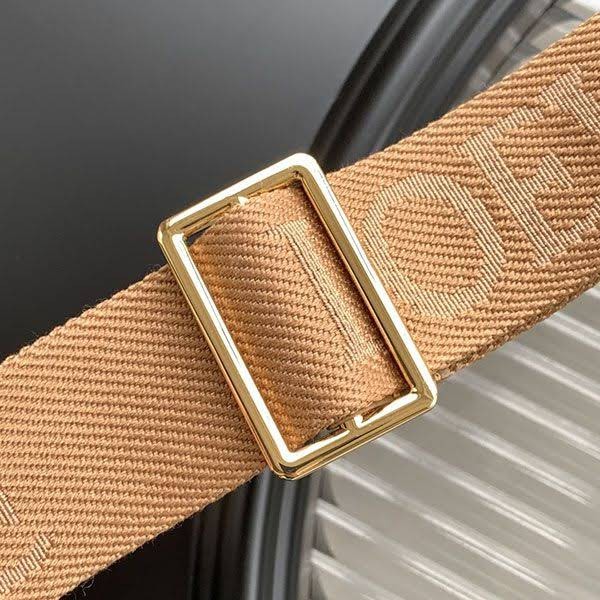 激安価格!ロエベ アナグラム コピー ストラップ lon42785
