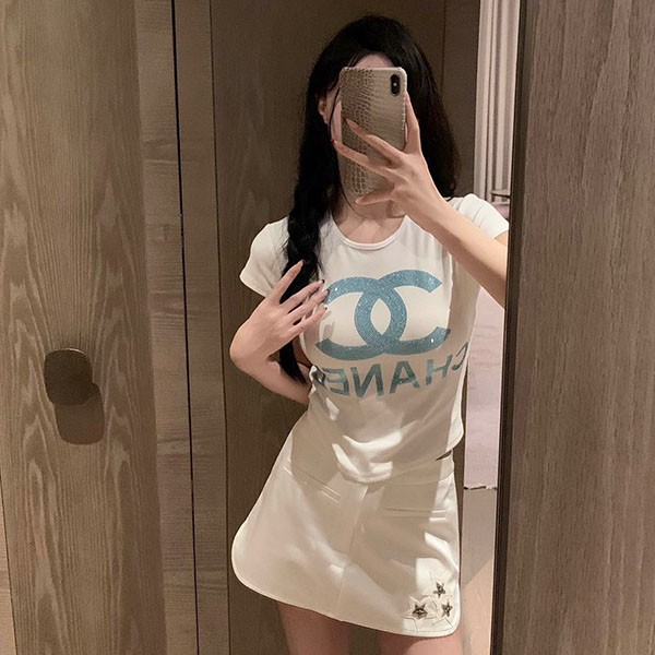 シャネル CCロゴ Tシャツ コピー she68564