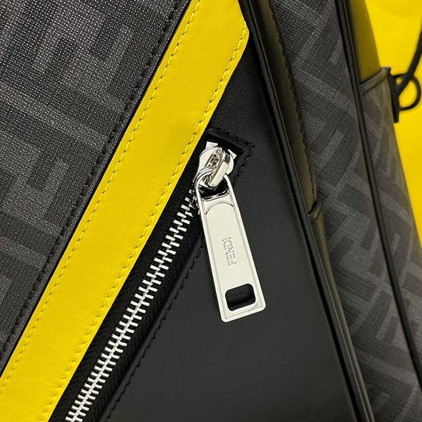 【フェンディ】バックパック コピーブラック&グレーFFファブリック7VZ074A9X SF0R2A