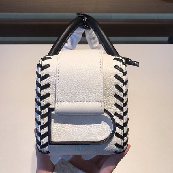 【女性の憧れ☆】デルヴォー デルボー 偽物 COOL BOX MINI Dep32393