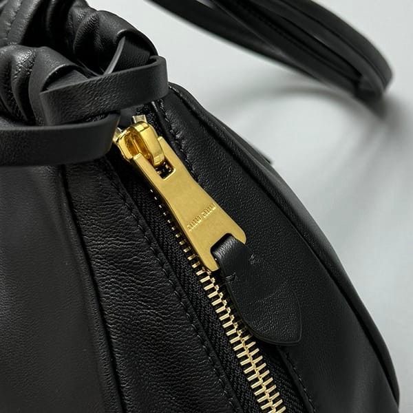 激安価格!ミュウミュウ スーパーコピー レザートートバッグ myh92589