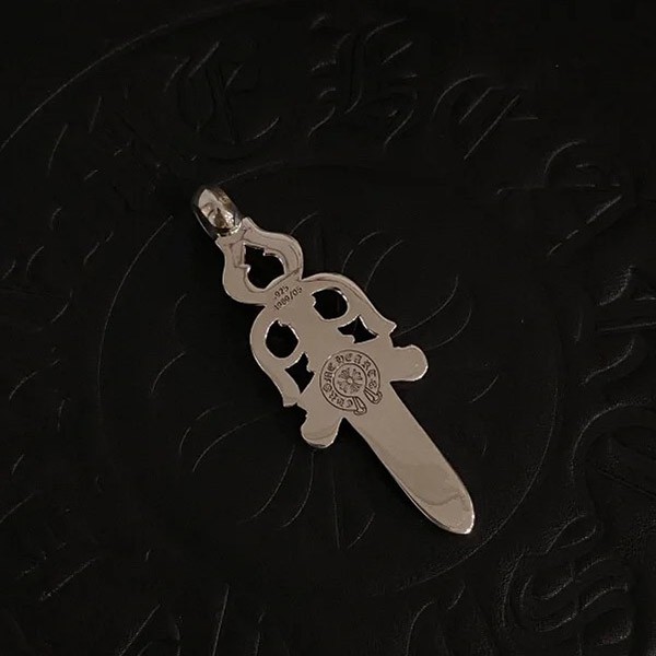 目を惹くカラー クロムハーツ ネックレス 偽物 #5 ダガー Dagger チャーム Kuj79060