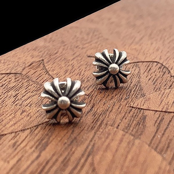 クロムハーツ Earring CH Cross スタッド ピアス 偽物 Kub56074