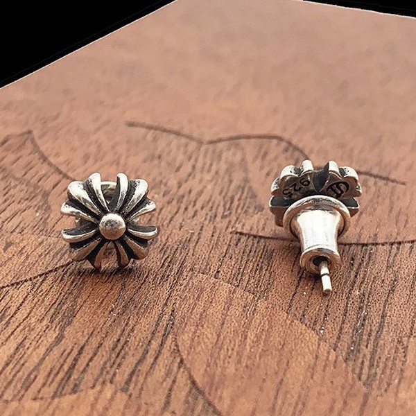 クロムハーツ Earring CH Cross スタッド ピアス 偽物 Kub56074