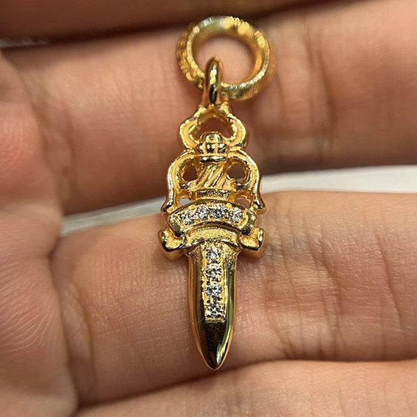 クロムハーツ ゴールド 偽物 ダガーチャーム Kun23231