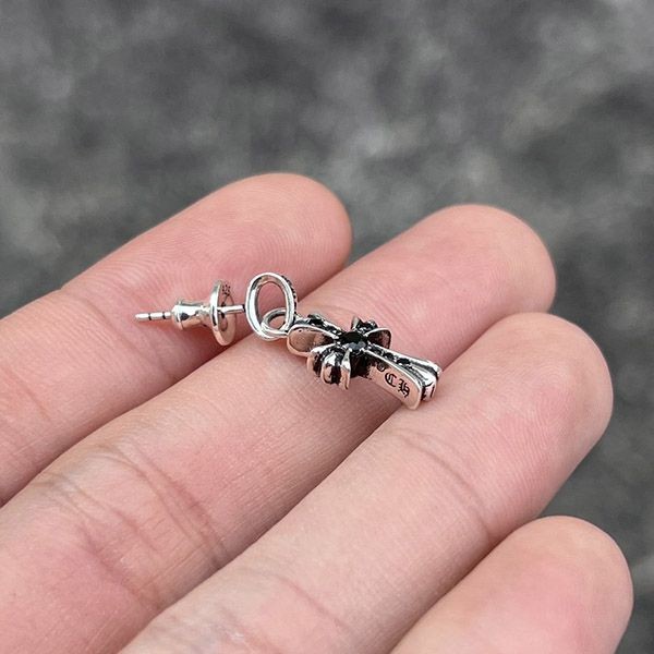クロムハーツ CH CROSS ベイビーファットピアス with ダイヤ Kuv59003