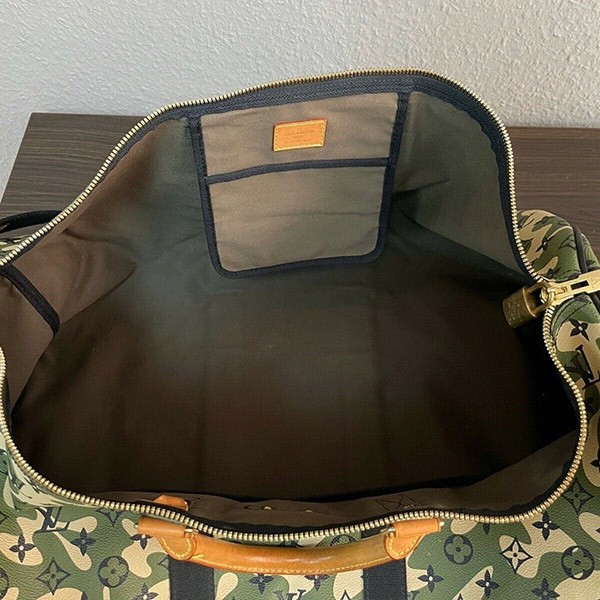 大人気!ルイヴィトン × 村上隆 モノグラモフラージュ キーポルバンドリエール55 偽物 m95774