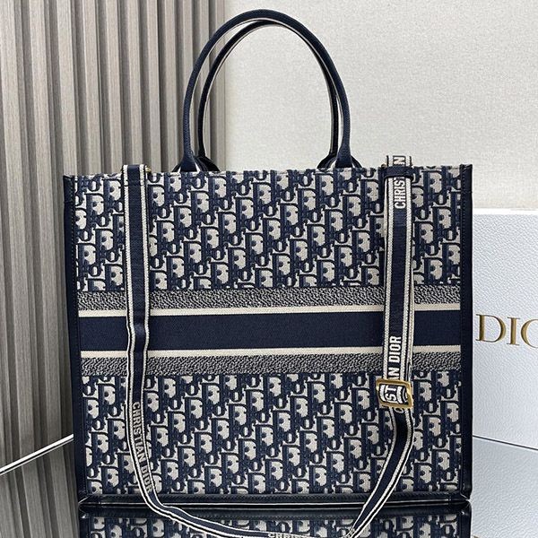 送料無料 ディオール BOOK TOTE コピー ミディアムバッグ dek64102