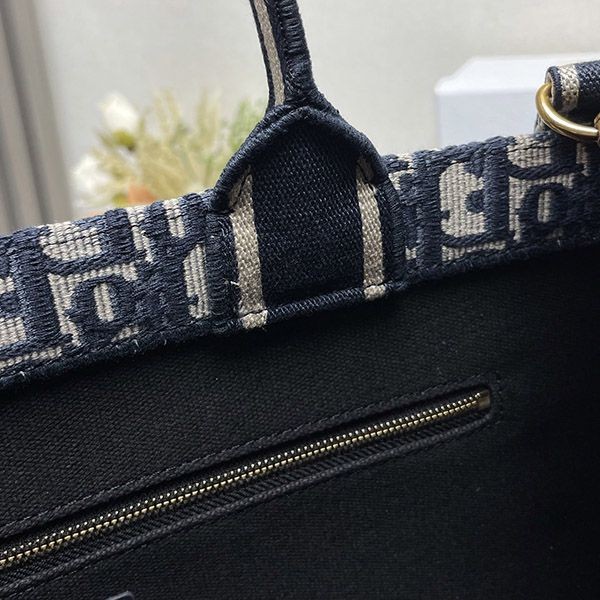 送料無料 ディオール BOOK TOTE コピー ミディアムバッグ dek64102