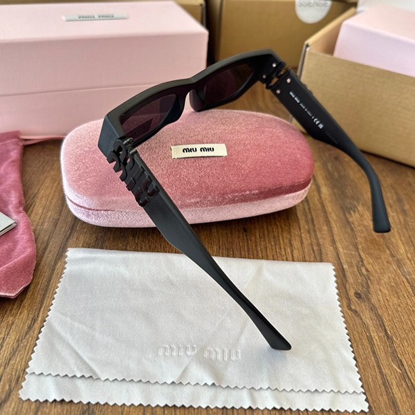 ミュウミュウ Sunglasses サングラス コピー myd20974