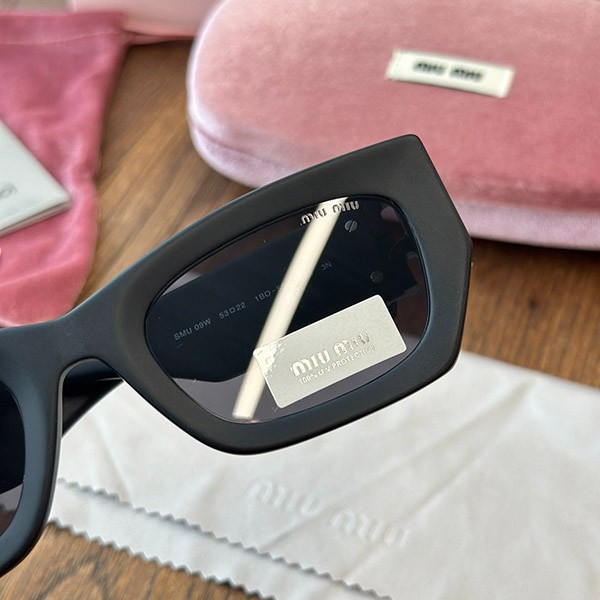 ミュウミュウ Sunglasses サングラス コピー myd20974