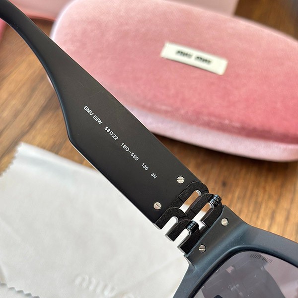 ミュウミュウ Sunglasses サングラス コピー myd20974
