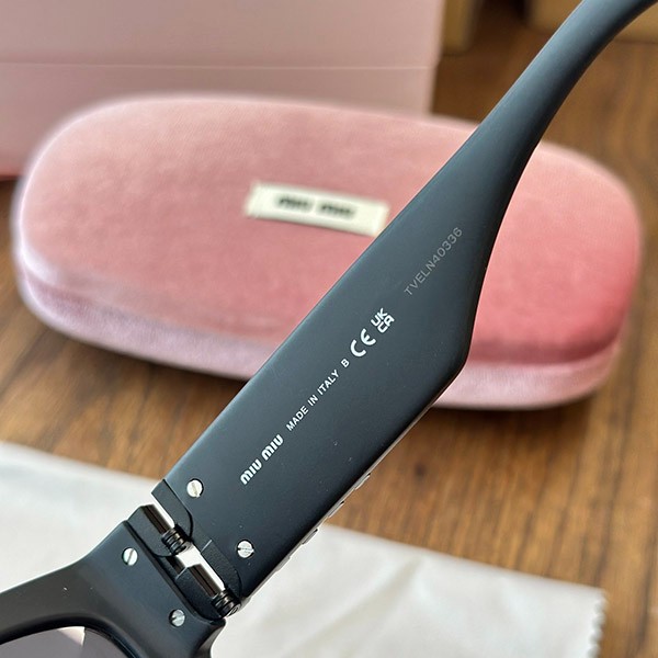 ミュウミュウ Sunglasses サングラス コピー myd20974