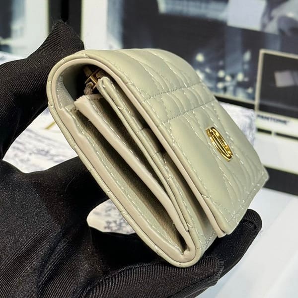 高品質ディオール n級品 CARO ウォレット ミニ財布 der73713