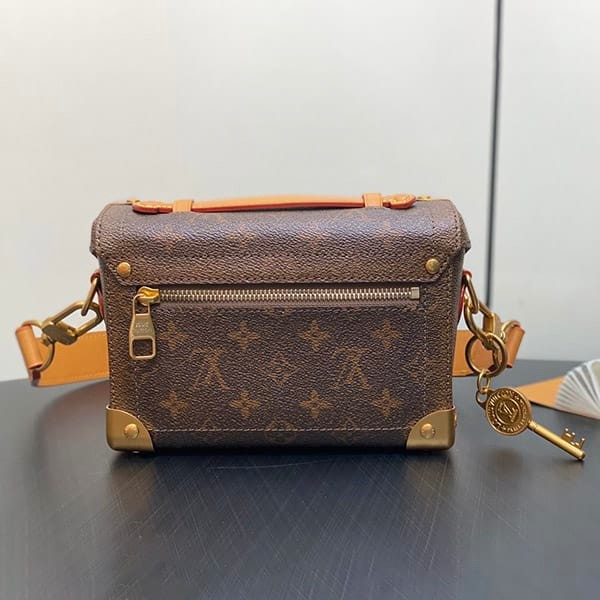 ルイヴィトン パロディ モノグラム ソウル・トランク ショルダーバッグ M11535