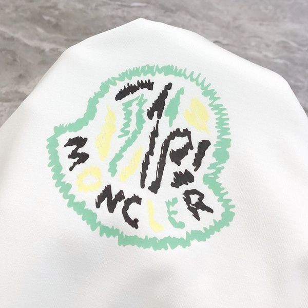 絶対欲しい!モンクレール 刺繍ロゴ Tシャツ 偽物 ★ブラック&ホワイト moe32910