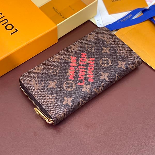 最新でオシャレルイヴィトン 長財布 モノグラム ジッピーウォレット コピー vud78841