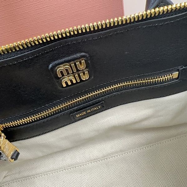 絶対欲しい!ミュウミュウ アバンチュール ハンドバッグ 偽物 5BB169