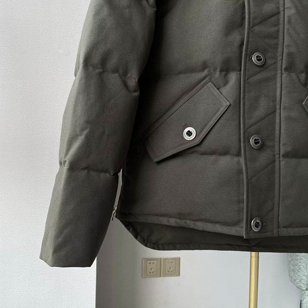 ムースナックルズ 3Q JACKET 偽物 ダウンジャケット moa32085