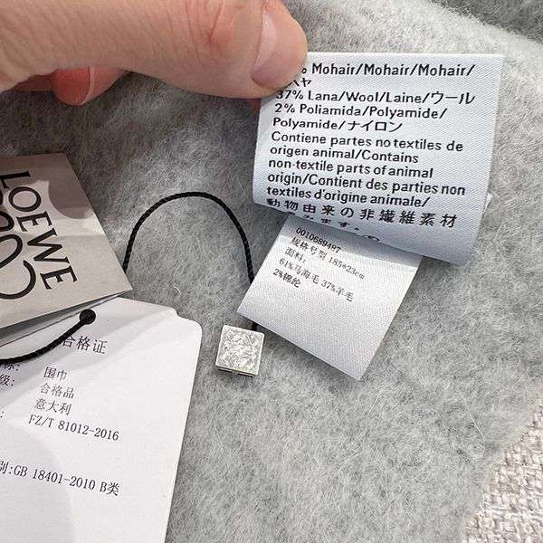 目を惹く逸品!【ロエベ】モヘア&ウール スカーフ 偽物 F655254X