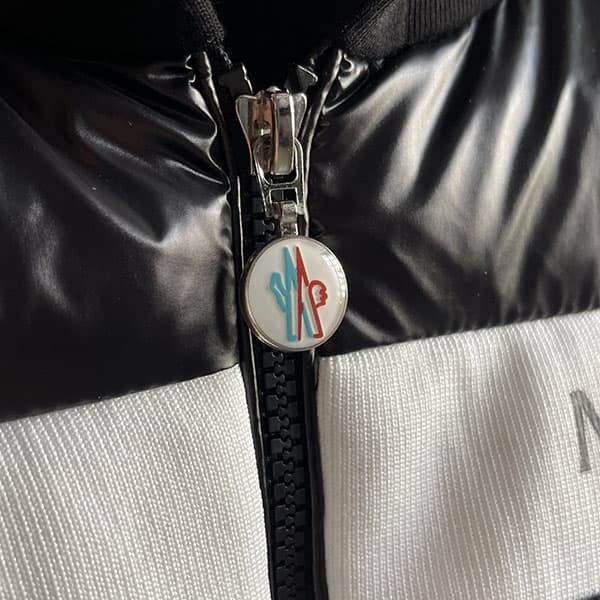 モンクレール Felpa Aperta Padded コピー フーディ mob75064