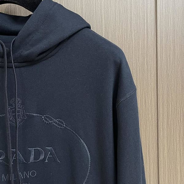 プラダ コットン 偽物 フリース 刺繍ロゴ pua33796