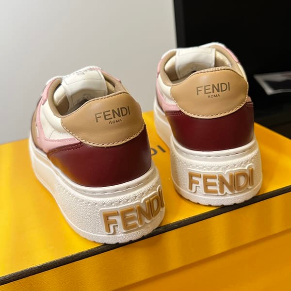 ★安心フェンディ n級品 マッチ プラットフォーム 厚底 ロー スニーカー fek31669