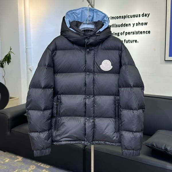 モンクレール CYCLONE ダウンジャケット コピー商品 moz74377