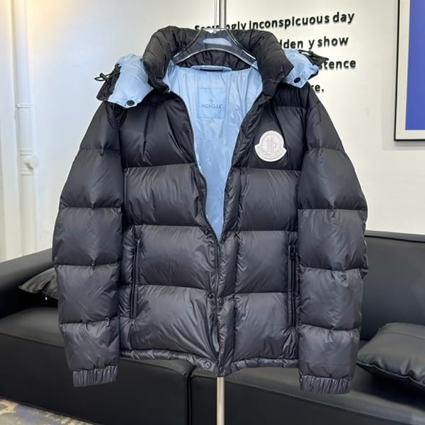 モンクレール CYCLONE ダウンジャケット コピー商品 moz74377