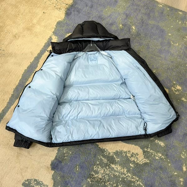 モンクレール CYCLONE ダウンジャケット コピー商品 moz74377