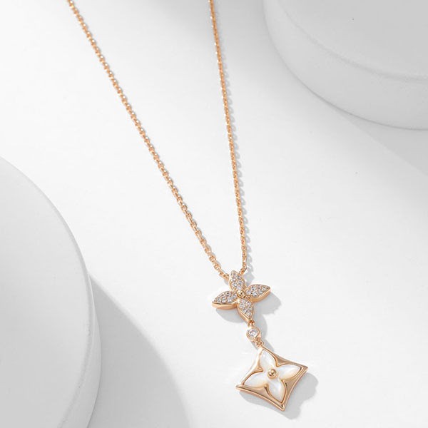 大人気!ルイヴィトン ペンダント n級品 スター ブロッサム Q94676