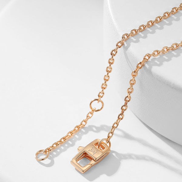 大人気!ルイヴィトン ペンダント n級品 スター ブロッサム Q94676