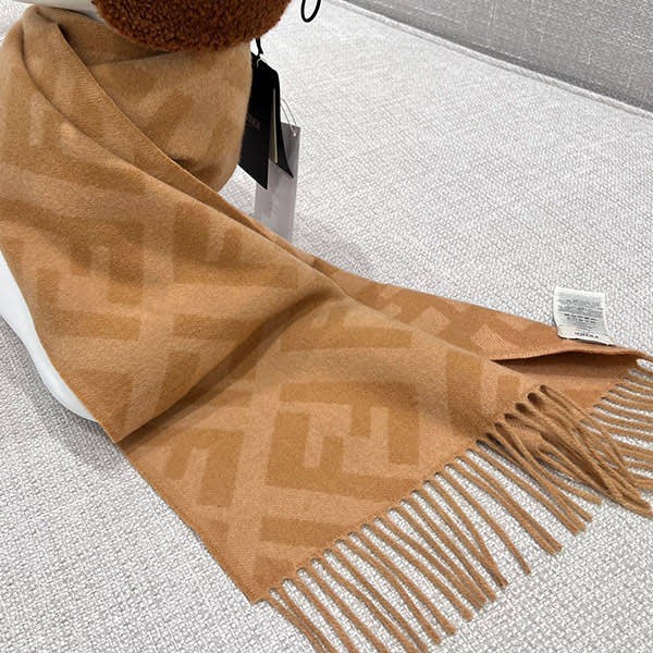 【使い勝手抜群】フェンディ FFモチーフ カシミヤ 偽物 ロングマフラー fej01448