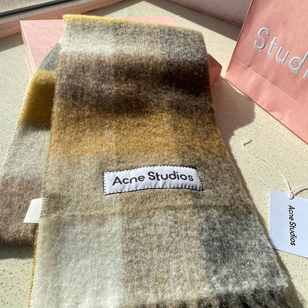すぐ届く!アクネストゥディオズ モヘアチェックスカーフ 偽物 AYS000